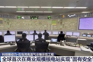 B费本场数据：21次丢失球权，6次关键传球，13次对抗4次成功